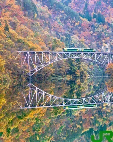 train tohoku gorge bridge fall landscape