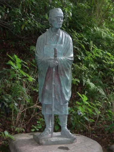 Statue du poète Matsuo Bashô