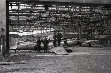Des kamikazes et leurs avions dans les années 1940