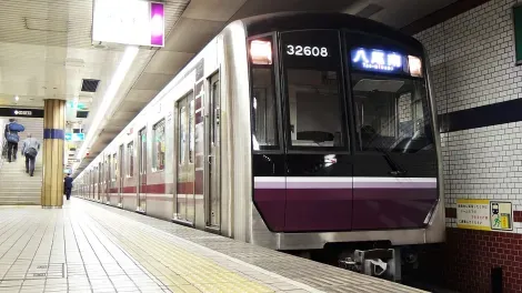 Tanimachi Line Train