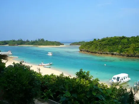 Kabira Bay on Ishigaki-jima Island (Okinawa)