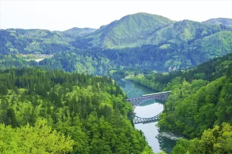  Pont sur la rivière Daiichi Tadami