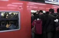 How to Avoid Crowded Trains 